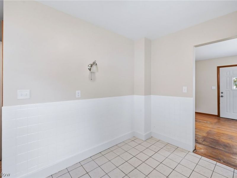 682 Burdie Drive, Hubbard, OH 44425 Photo 10