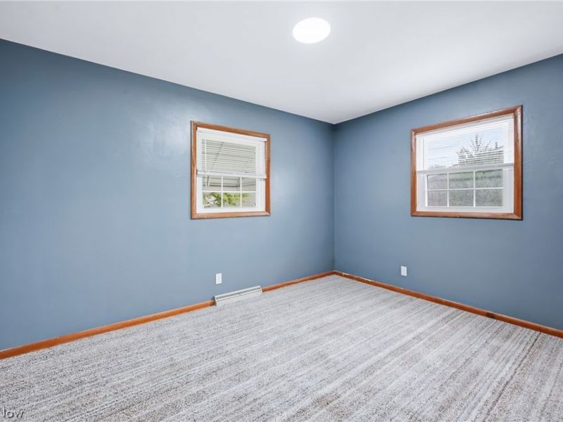 682 Burdie Drive, Hubbard, OH 44425 Photo 13