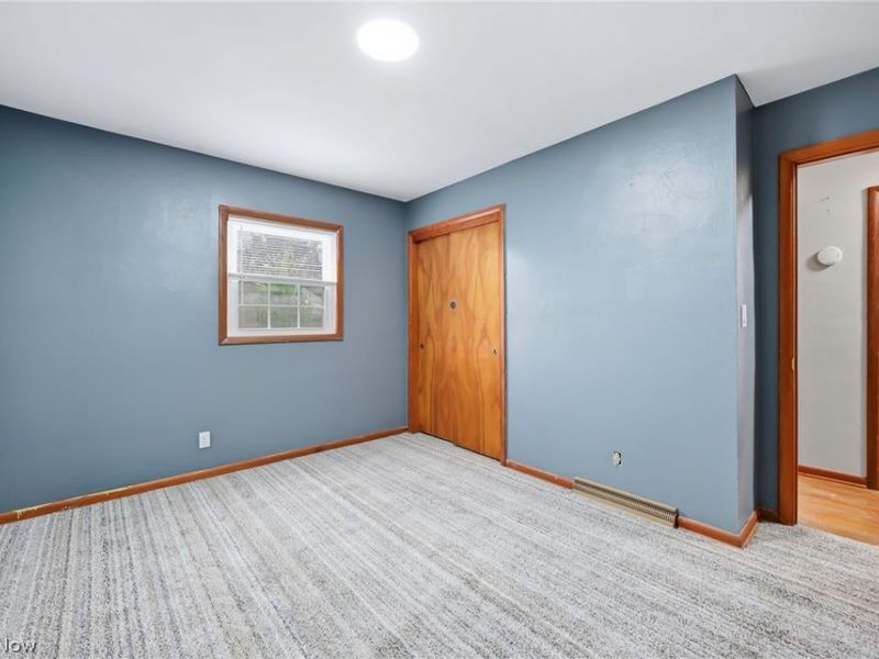 682 Burdie Drive, Hubbard, OH 44425 Photo 14