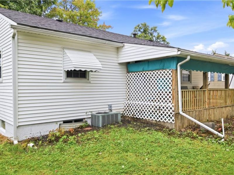 682 Burdie Drive, Hubbard, OH 44425 Photo 27