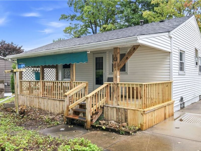 682 Burdie Drive, Hubbard, OH 44425 Photo 3