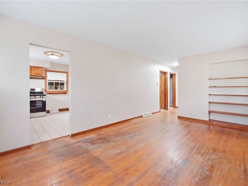 682 Burdie Drive, Hubbard, OH 44425 Photo 7