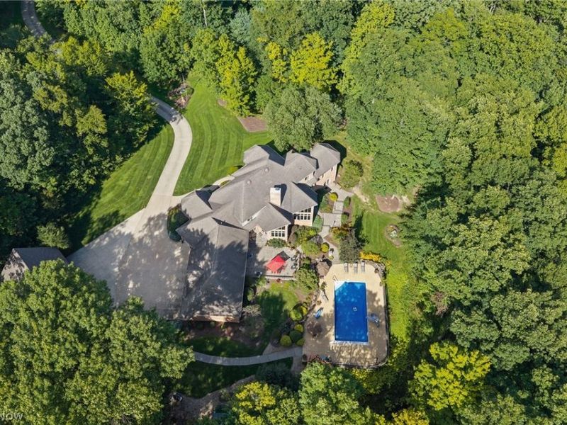 1088 River Woods Drive, Hinckley, OH 44233 Photo 5