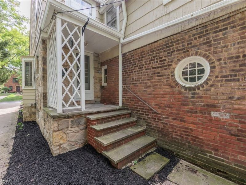 2548 Charney Road, University Heights, OH 44118 Photo 23