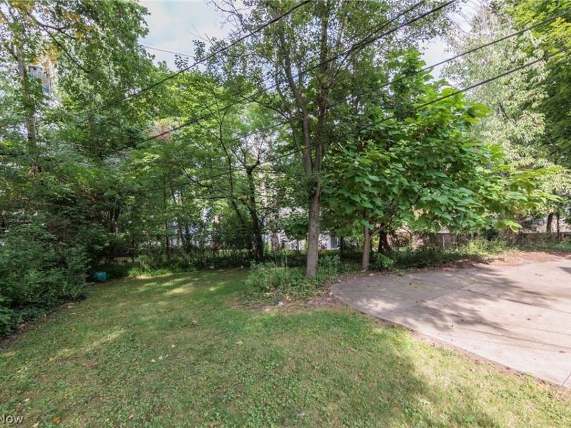 2548 Charney Road, University Heights, OH 44118 Photo 24