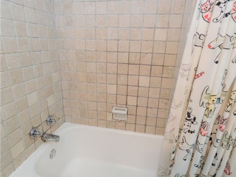 2548 Charney Road, University Heights, OH 44118 Photo 34