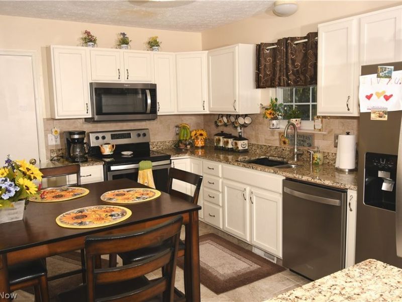 24577 Meadow Lane, Unit 36, Olmsted Falls, OH 44138 Photo 6