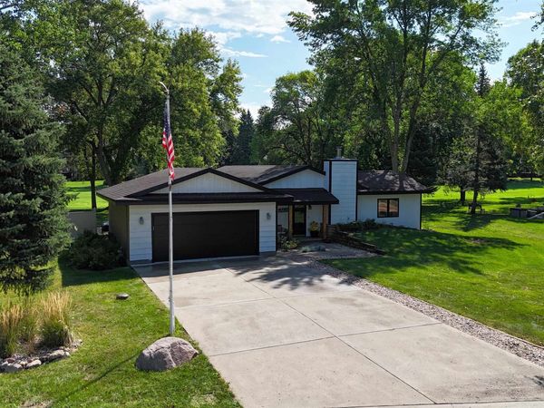 201 Emerald Drive , Arnolds Park, IA 51331