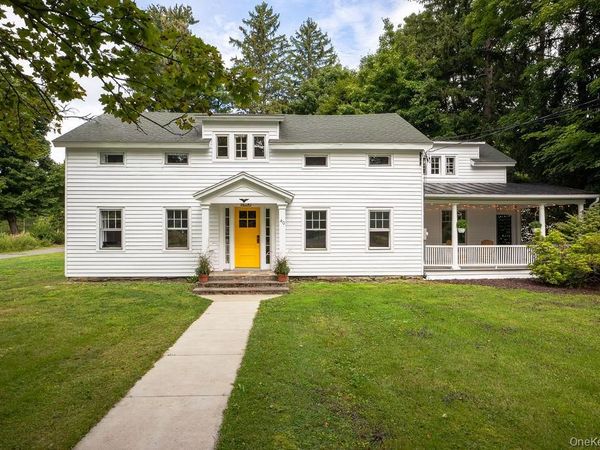 40 Broad Street , Kinderhook, NY 12106