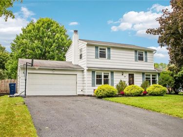 19 Aconbury Drive, Fairport, NY 14450
