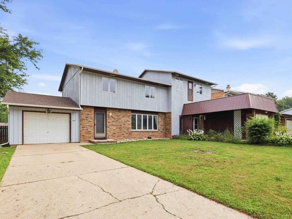 433 N ST BERNARD DRIVE, De Pere, WI 54115