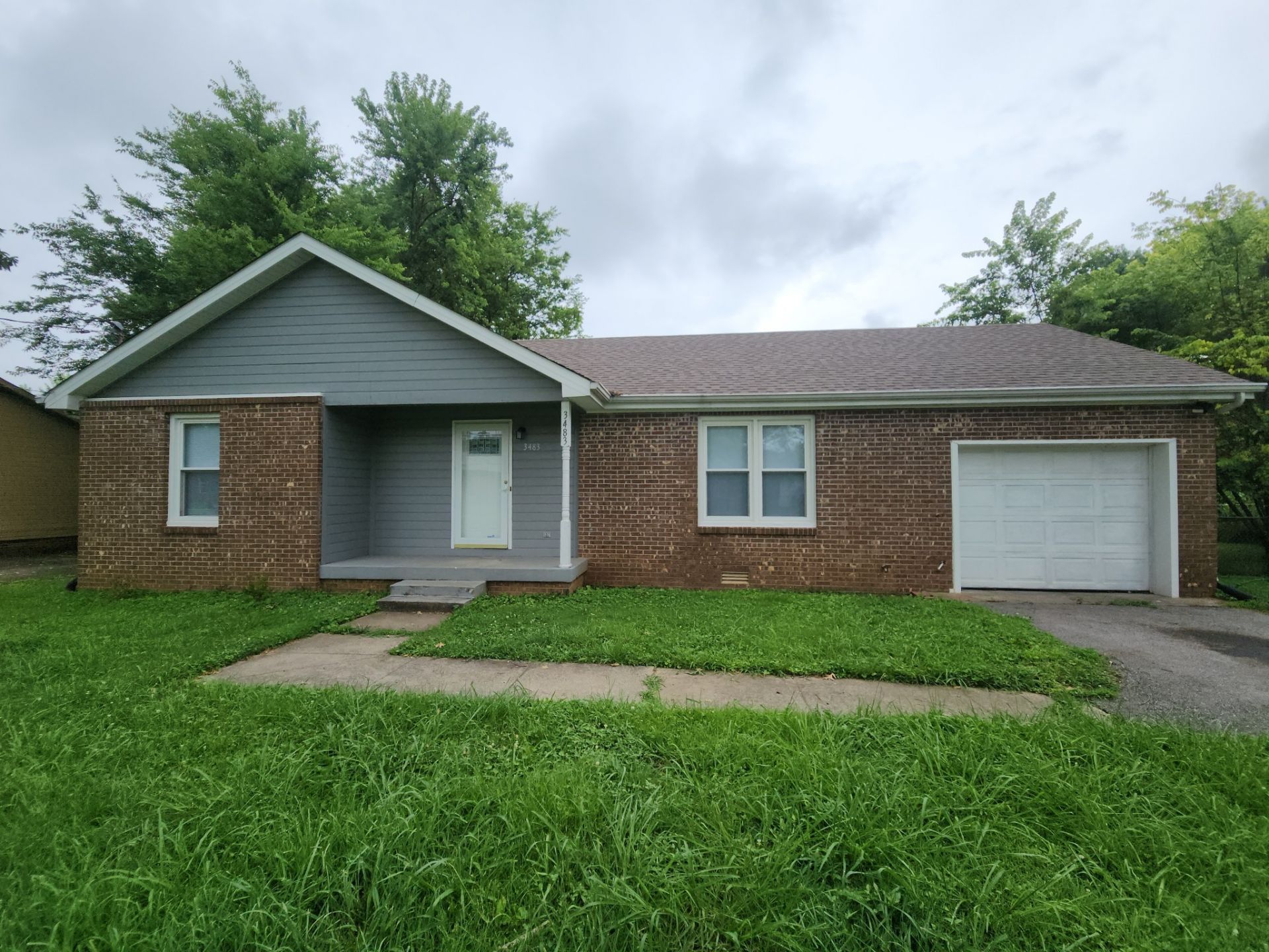 3483 Arvin Dr, Clarksville, TN 37042 Main Photo