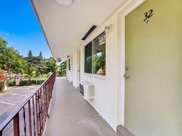 60 NW 79TH Street, Unit 32, Miami, FL 33150
