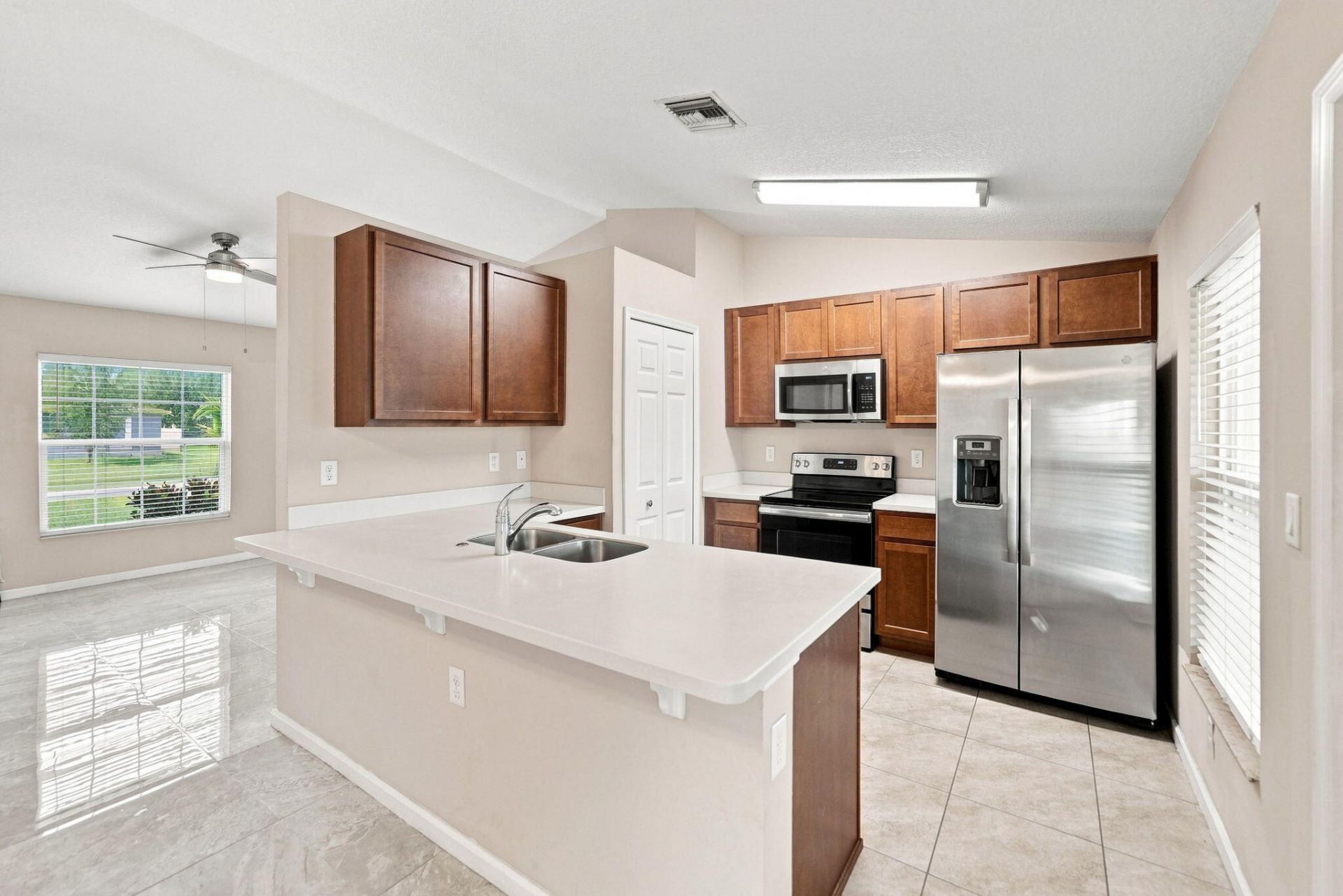 538 SW Prado Avenue, Port Saint Lucie, FL 34983 Photo