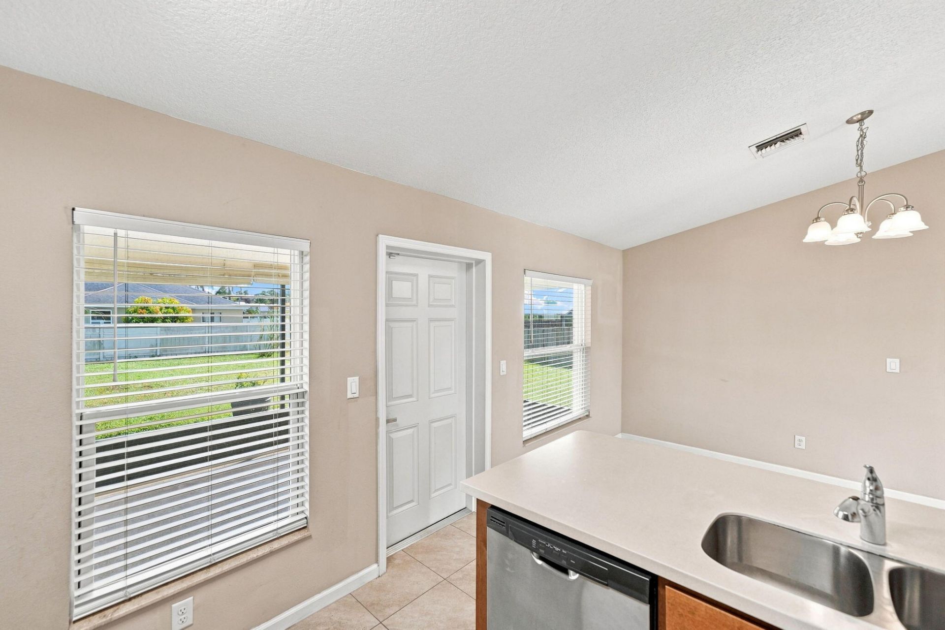 538 SW Prado Avenue, Port Saint Lucie, FL 34983 Photo