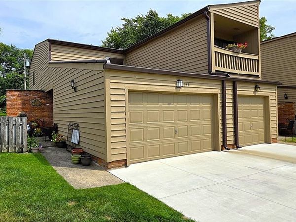 138 Kimrose Lane , Broadview Heights, OH 44147