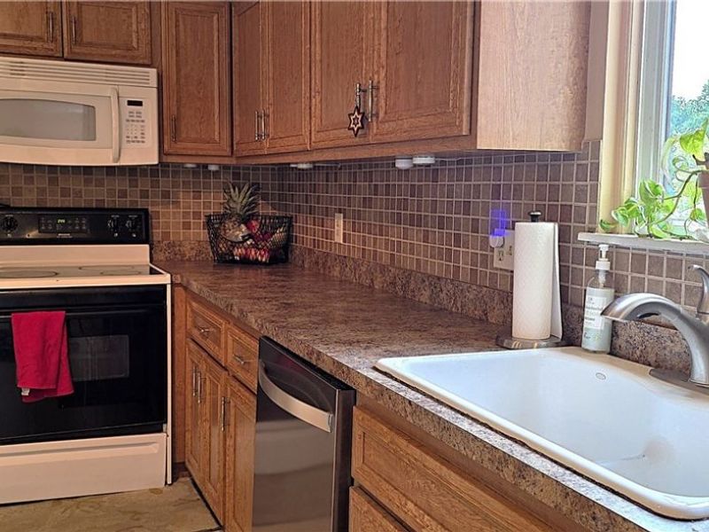 138 Kimrose Lane, Broadview Heights, OH 44147 Photo 4