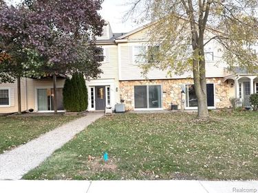 831 BLOOMFIELD VILLAGE Boulevard , Unit B, Auburn Hills, Mi 48326