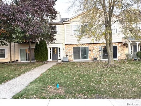 831 BLOOMFIELD VILLAGE Boulevard , Unit B, Auburn Hills, Mi 48326