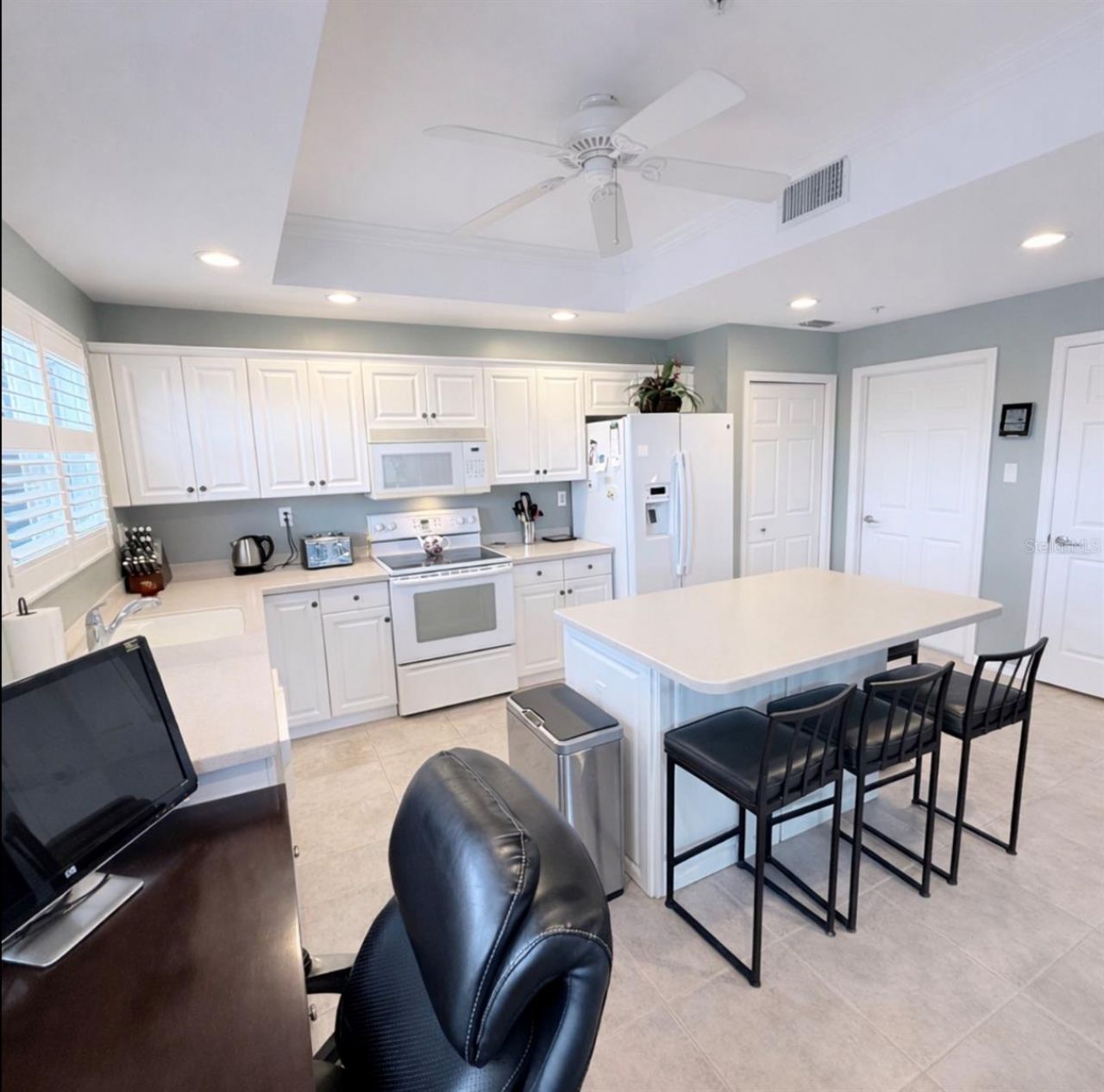 6318 Grand Oak Circle , Unit 201, Bradenton, FL 34203 Photo
