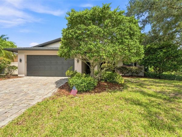 300 N BAY HILLS BOULEVARD , SAFETY HARBOR, FL 34695