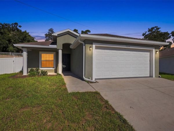 37150 HIGHLAND BLUFF CIRCLE , DADE CITY, FL 33523