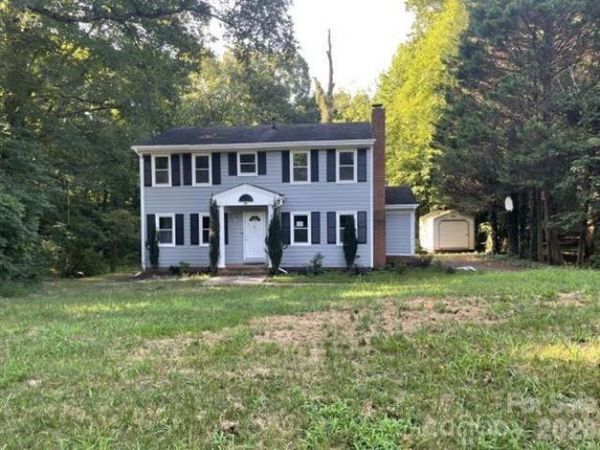 6931 Crossridge Road , Charlotte, NC 28214