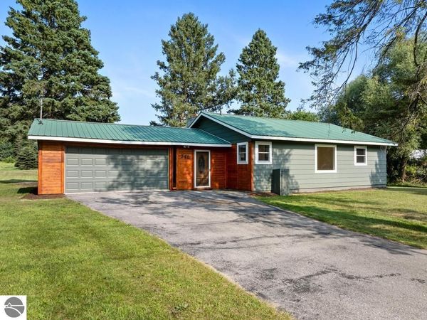 748 7th Street, East Jordan, MI 49727