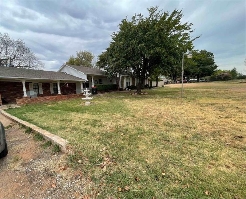 2765 S Harrah Road, Harrah, OK 73045 Main Photo
