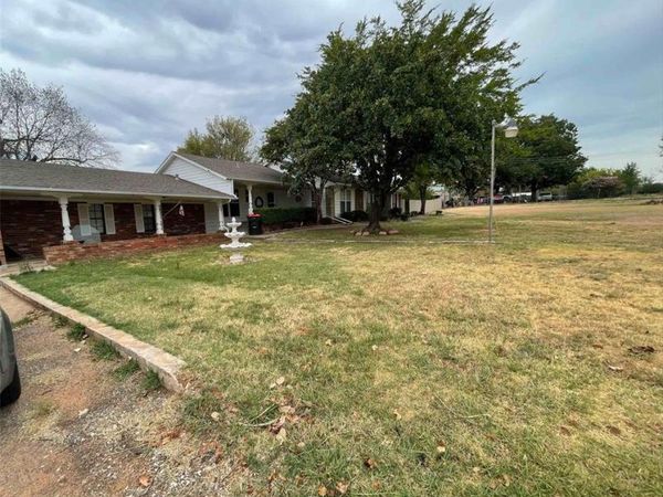 2765 S Harrah Road, Harrah, OK 73045