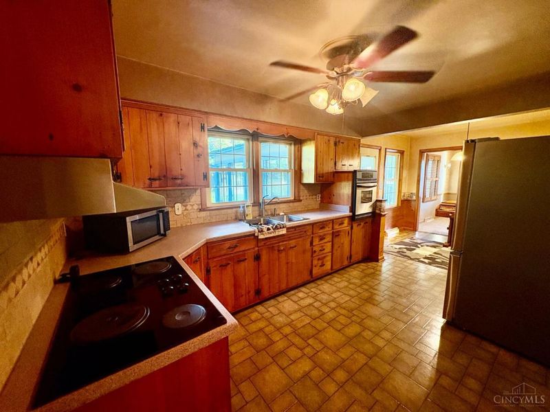 301 Jackson Lane, Middletown, OH 45044 Photo 8