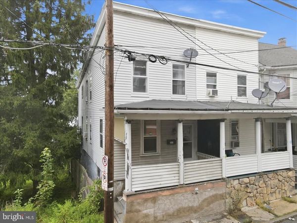 347 W KLINE AVENUE , LANSFORD, PA 18232