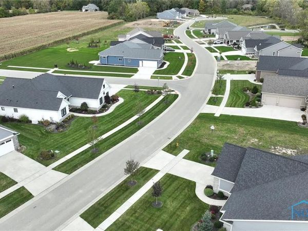 4455 Post Office Circle , Maumee, OH 43537