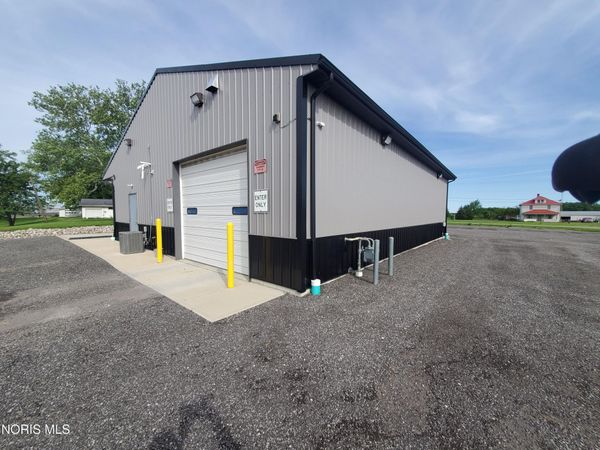1579 E Wyandot Avenue, Upper Sandusky, OH 43351