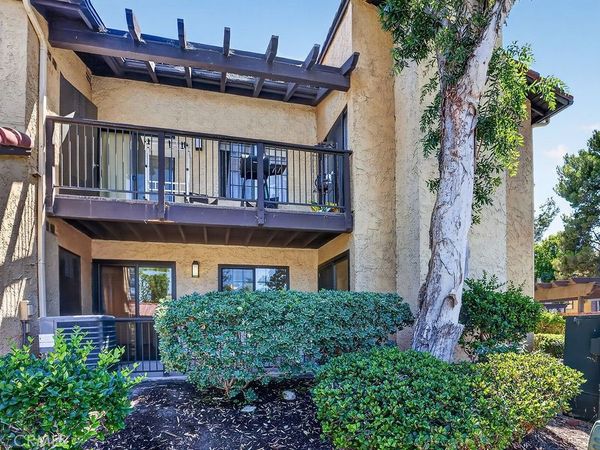 25661 Indian Hill, Unit F, Laguna Hills, CA 92653