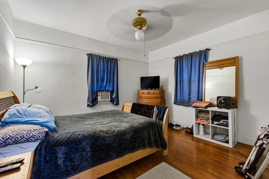 800 Burroughs St.  Photo 10