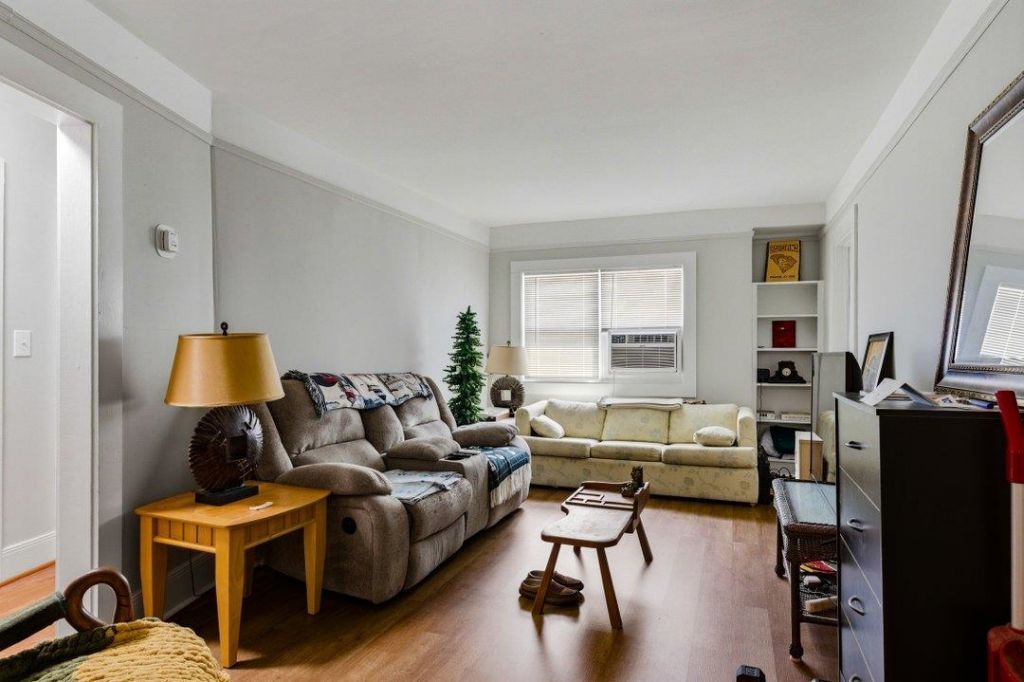 800 Burroughs St.  Photo 14