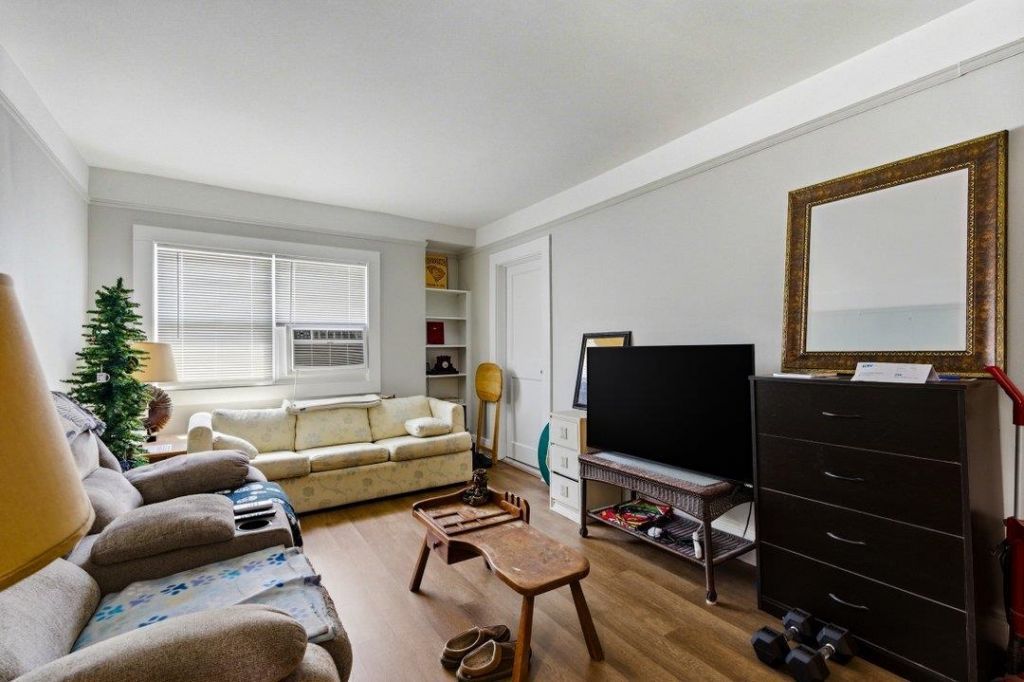 800 Burroughs St.  Photo 15