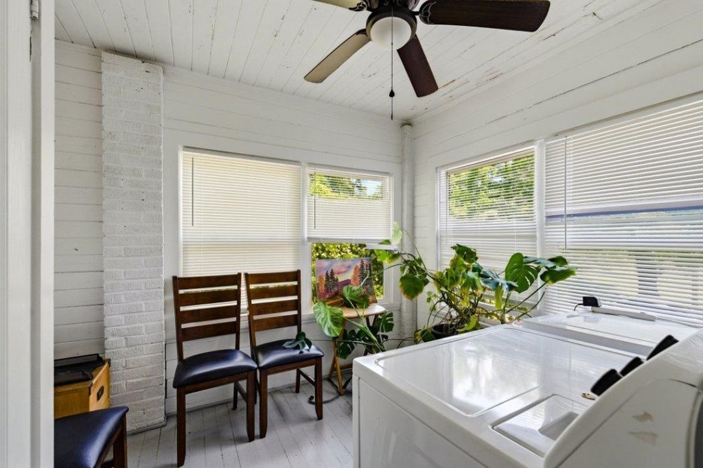 800 Burroughs St.  Photo 22