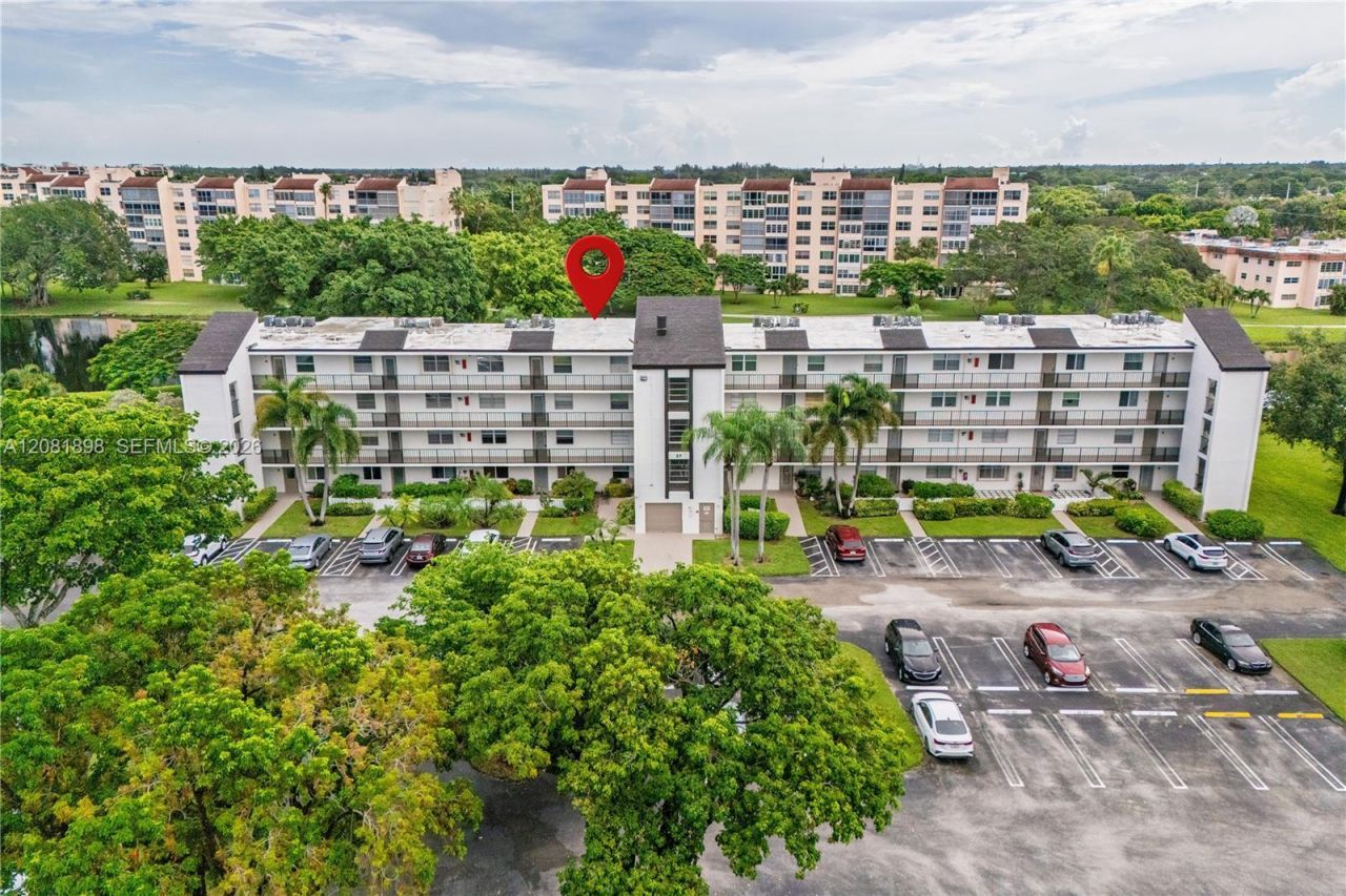 27 Abbey Ln, Unit 403, Delray Beach, FL 33446 Photo