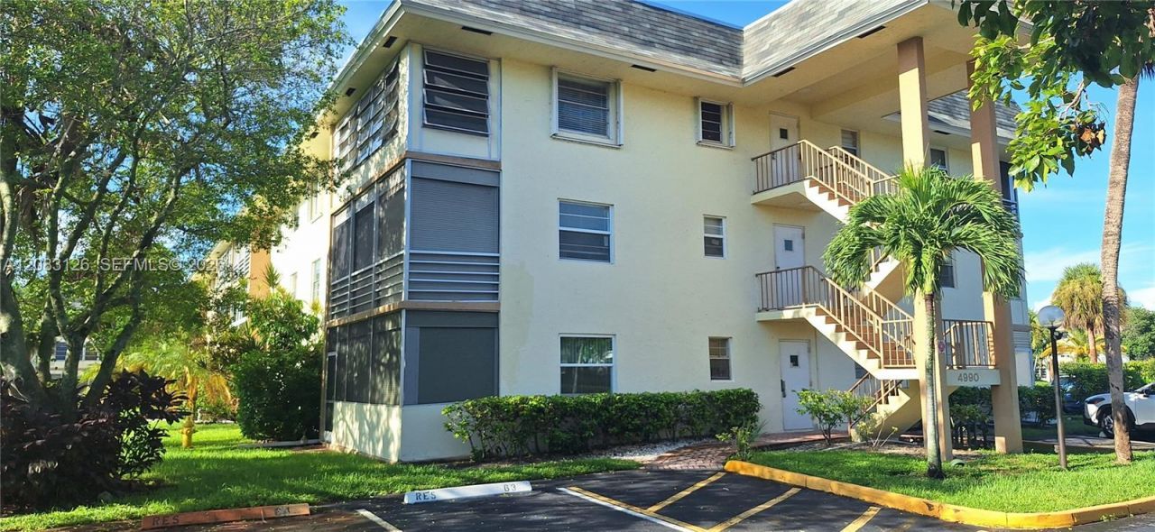 4990 E Sabal Palm Blvd , Unit 202, Tamarac, FL 33319 Photo