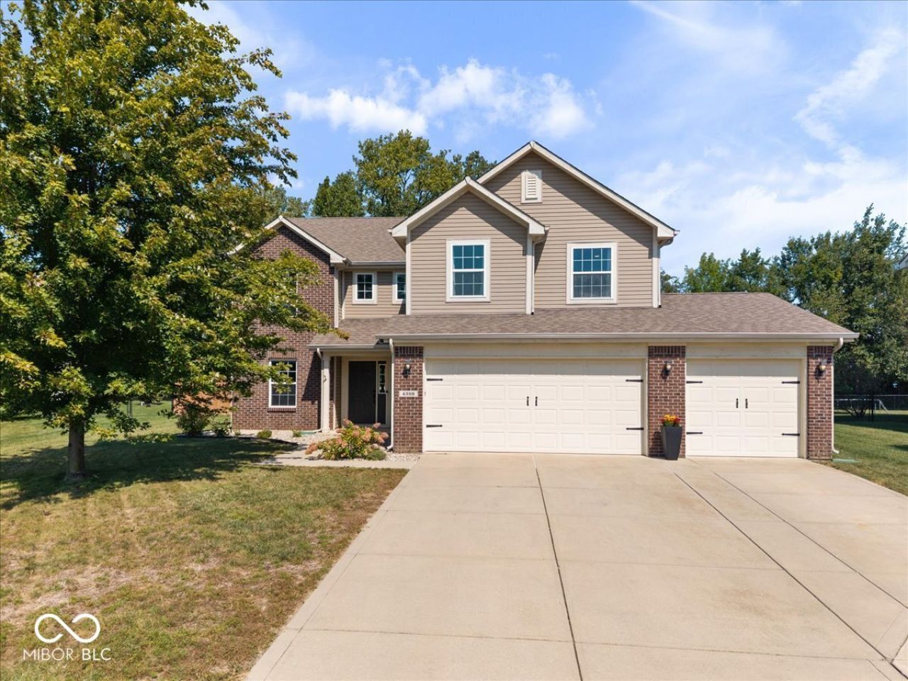 4398 W Parkway Court, New Palestine, IN 46163 Main Photo