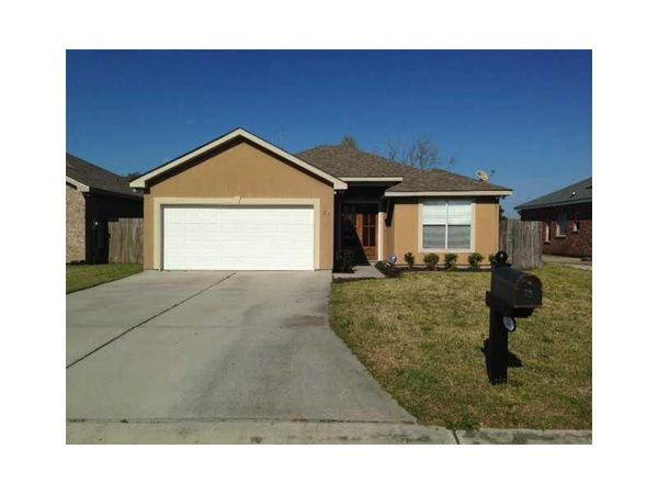 23 MARY ANN Place, Gretna, LA 70053