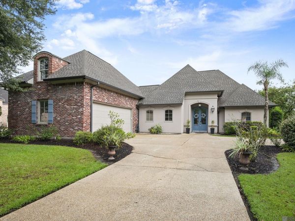 6258 Tezcuco Ct, Gonzales, LA 70737