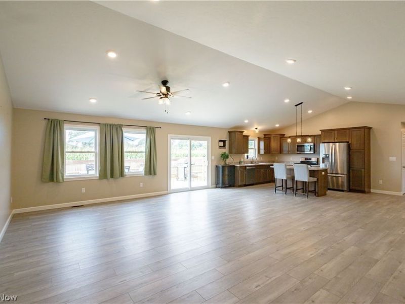 10916 Madlyn Street NE, Bolivar, OH 44612 Photo 13