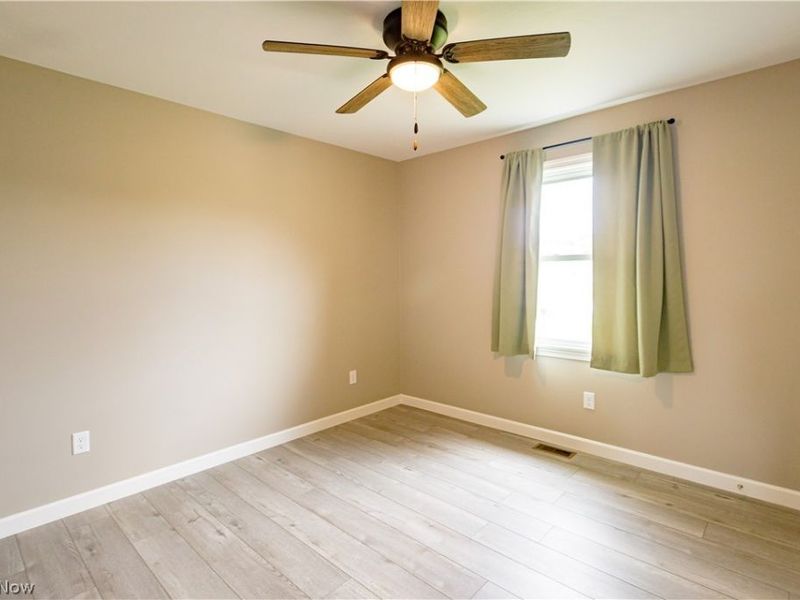 10916 Madlyn Street NE, Bolivar, OH 44612 Photo 24