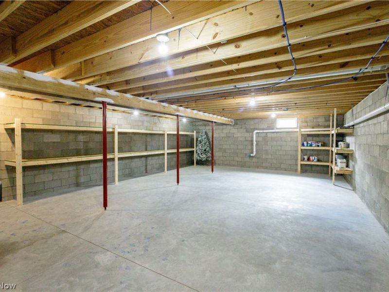 10916 Madlyn Street NE, Bolivar, OH 44612 Photo 35