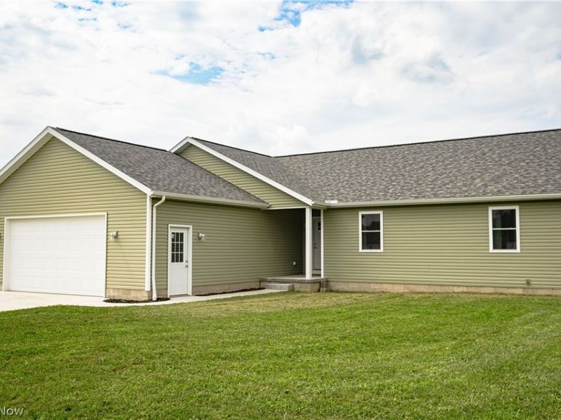 10916 Madlyn Street NE, Bolivar, OH 44612 Photo 41