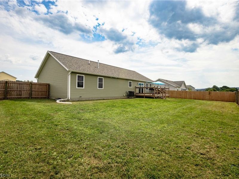 10916 Madlyn Street NE, Bolivar, OH 44612 Photo 6