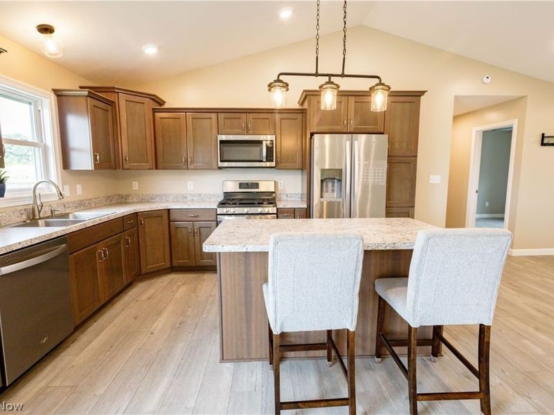 10916 Madlyn Street NE, Bolivar, OH 44612 Photo 8